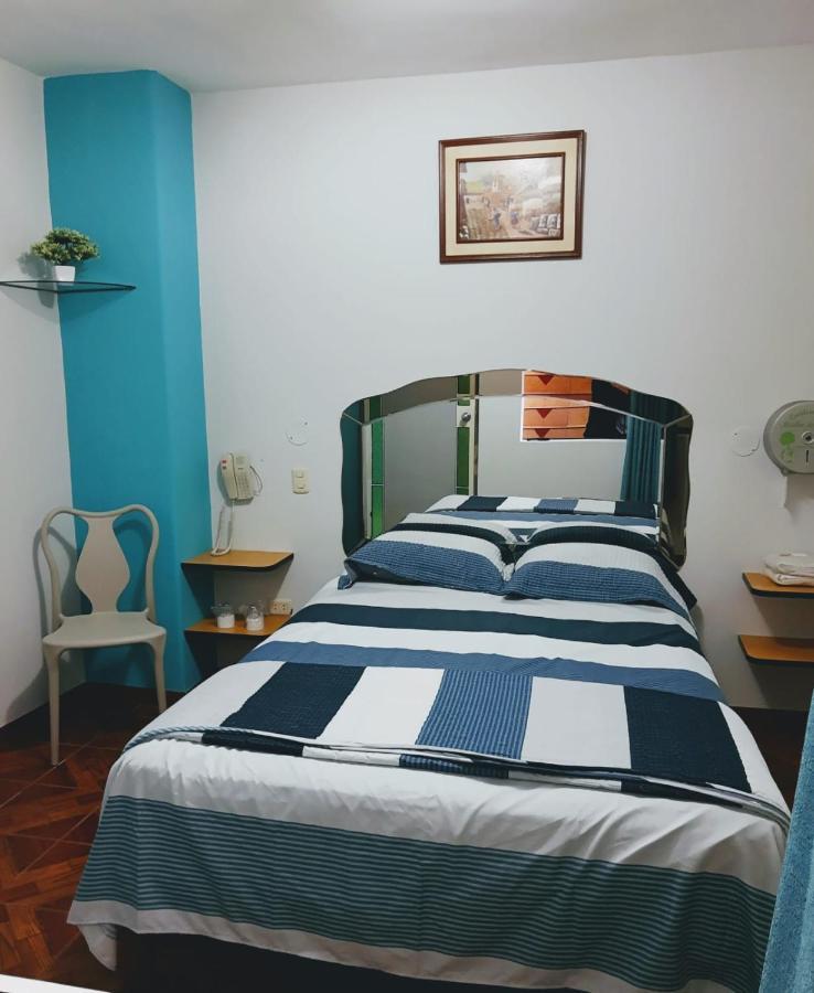 לימה Hospedaje Las Tres Regiones מראה חיצוני תמונה